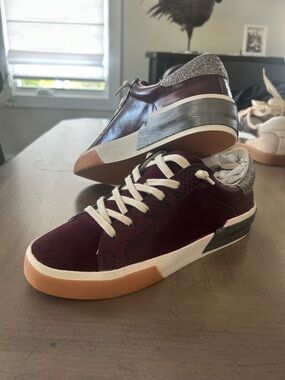 Women’s Burgundy Low-Top Sneakers with Glitter Heel